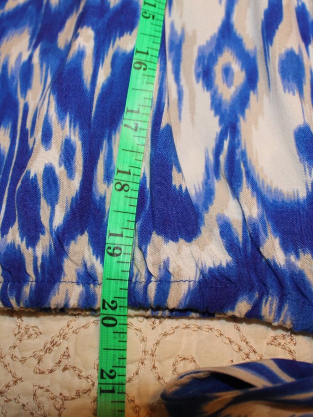 Vince Camuto off the shoulder blouse ikat Royal Azur blue - Picture 7 of 10